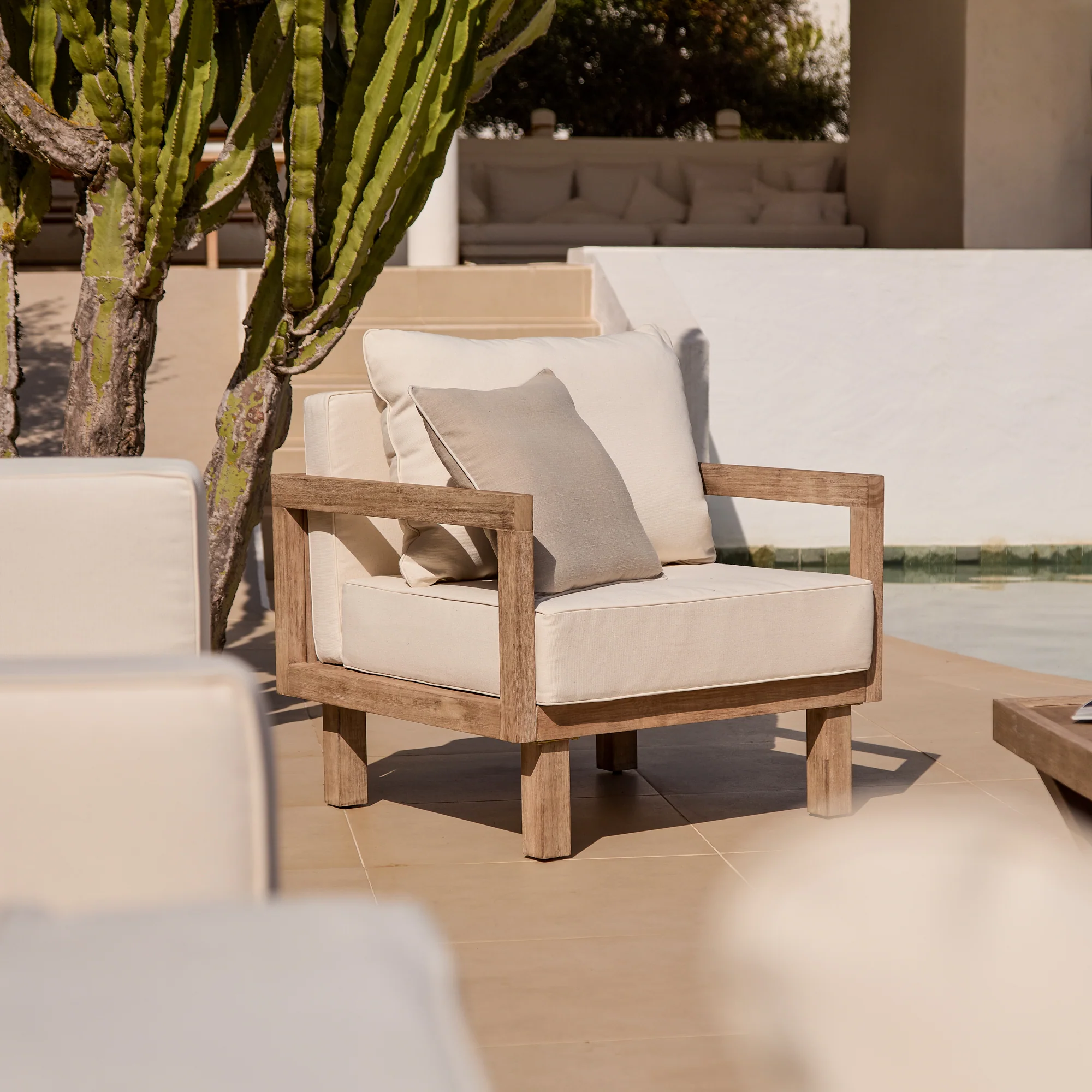 Akira 5 Seater Wooden Garden Set with 2 Akira Side Tables - Image 6