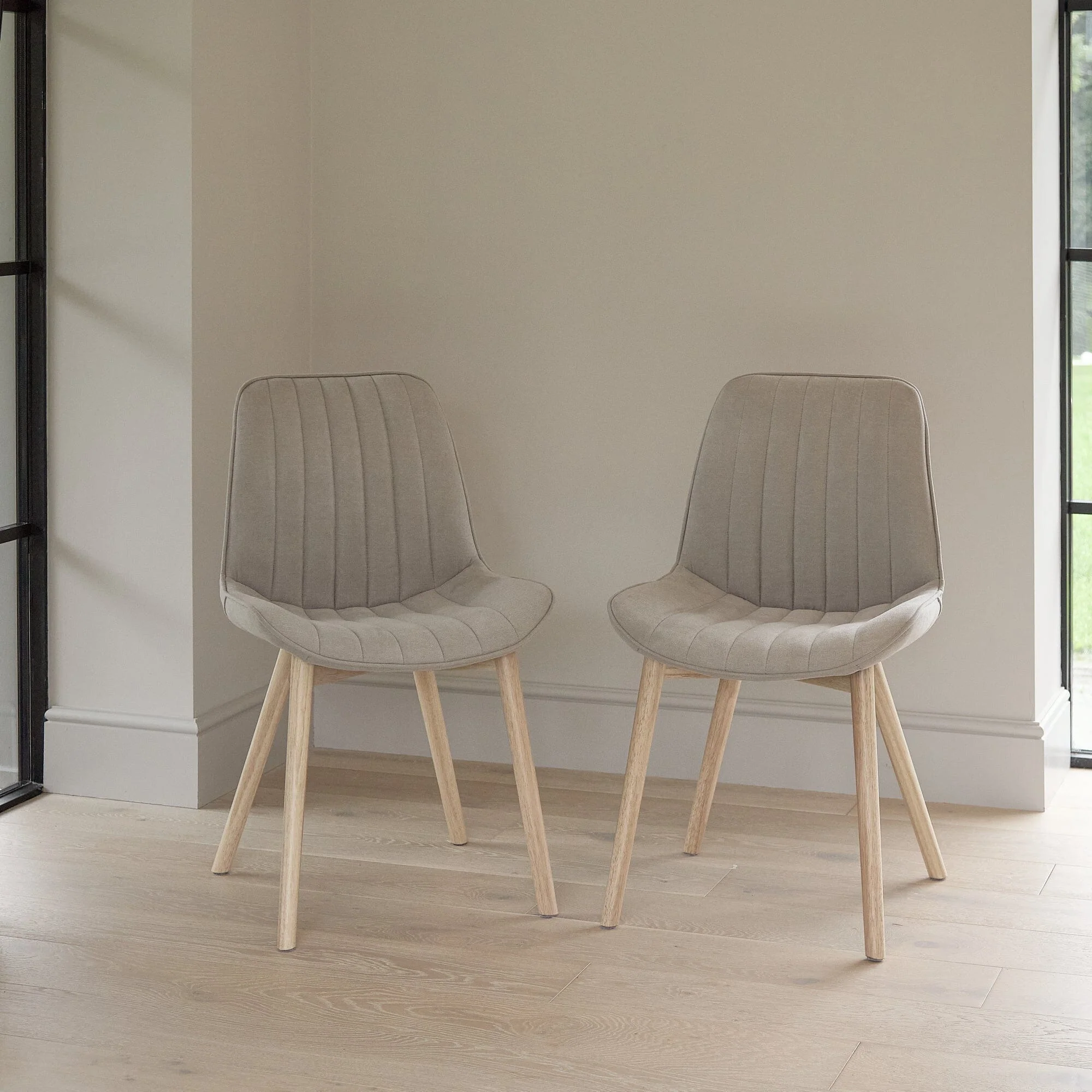 Amelia Whitewash Extending Dining Table Set - 6 Seater - Bella Cloud Grey Dining Chairs - Whitewash Legs - Image 4