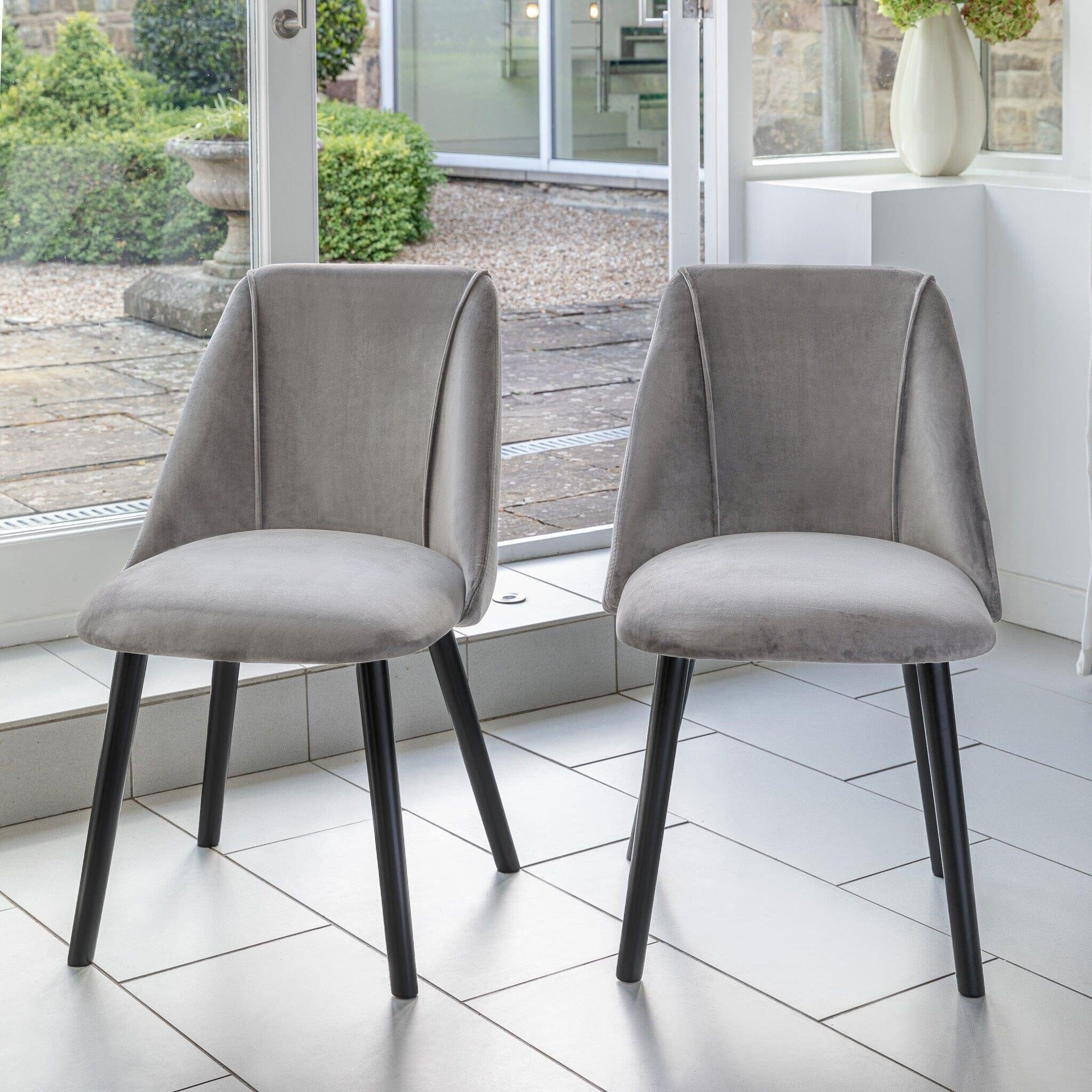 Amelia Black Extendable Dining Table Set - 6 Seater - Freya Grey Dining Chairs - Black Legs - Image 2