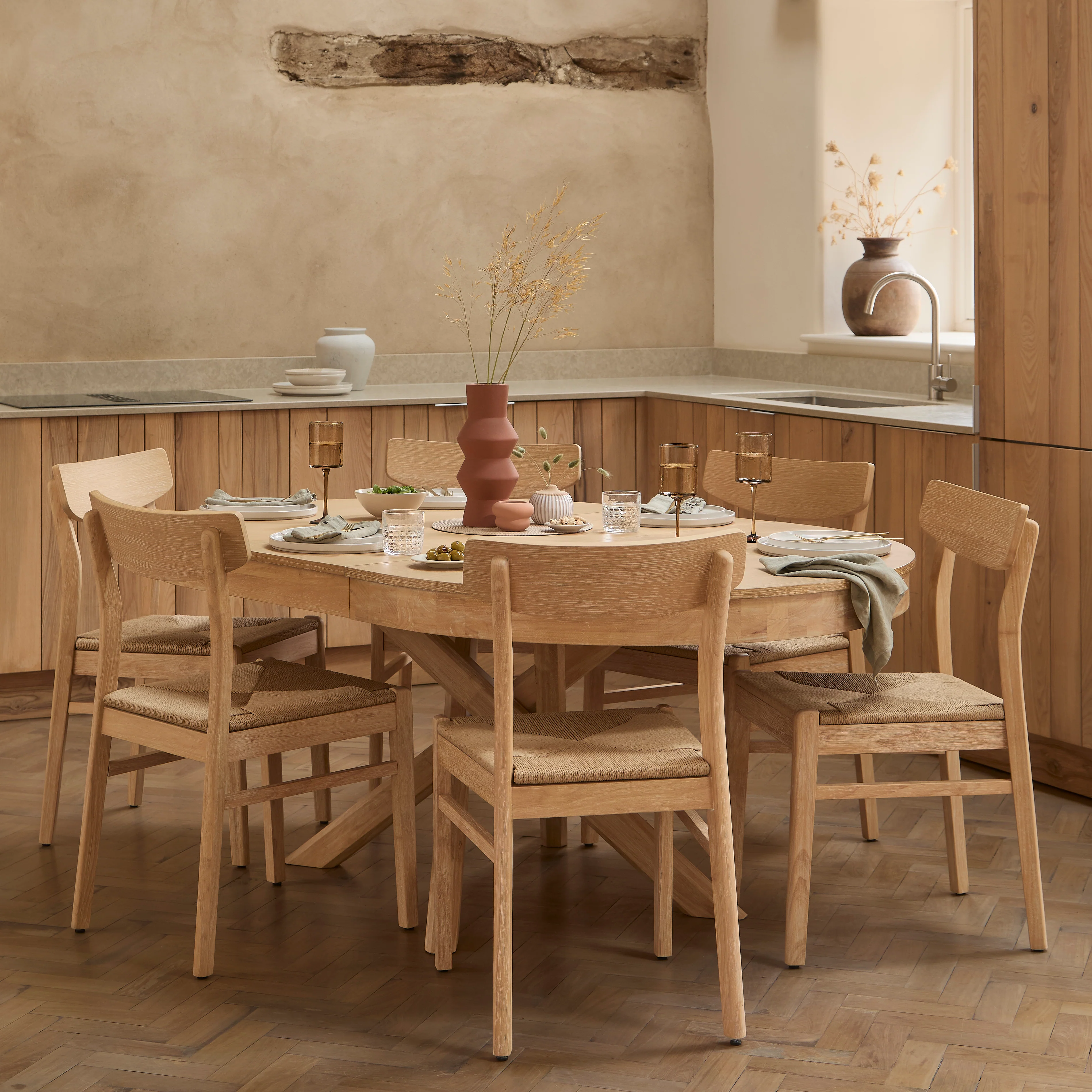 Amelia Extendable Whitewash Oval Dining Table Set - 4 Seater - Faye Dining Chairs - Whitewash Oak Legs - Image 4