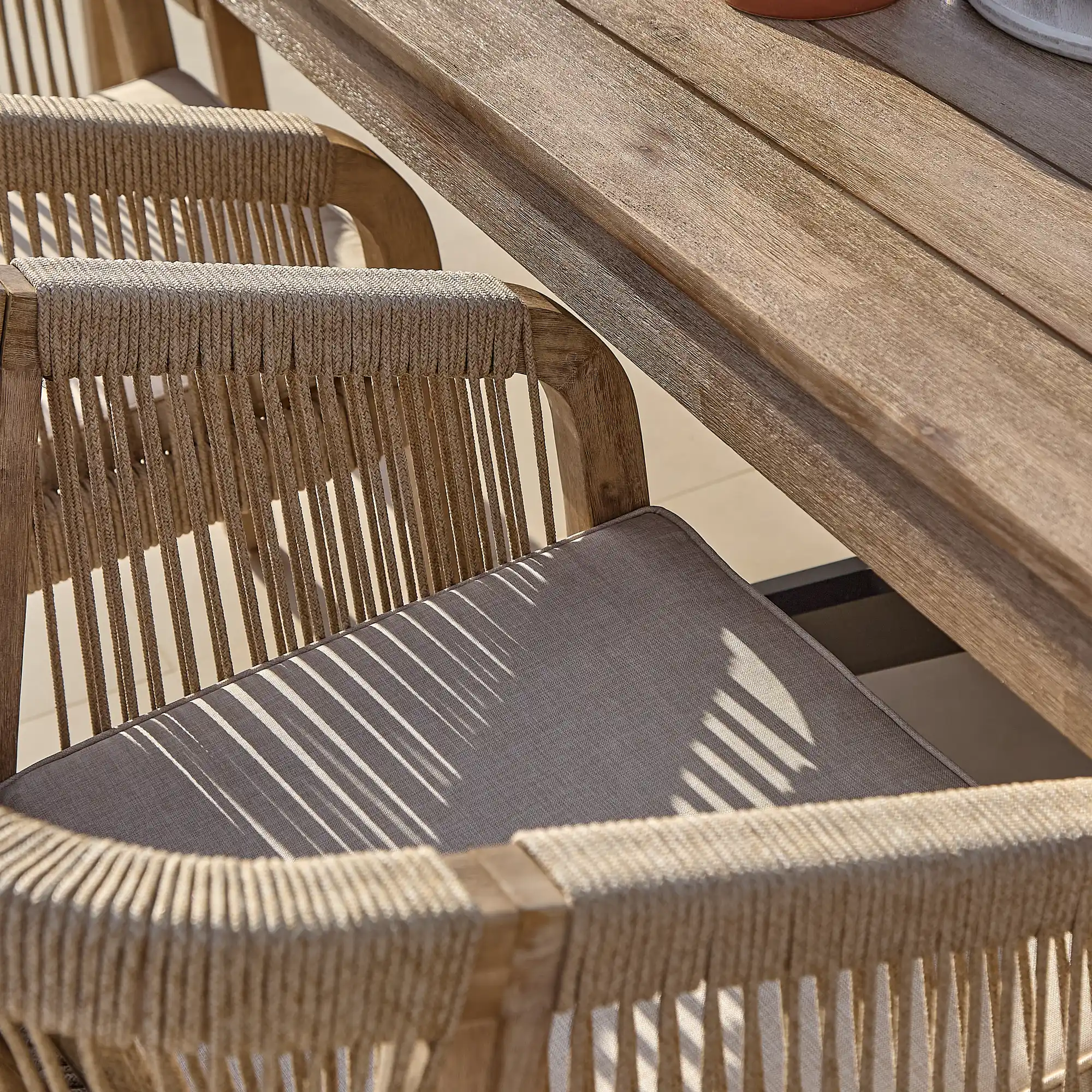 Amelia 6 Seater Wooden Garden Dining Set with 4 Nala Cushioned Chairs & Charlotte Bench - Image 13