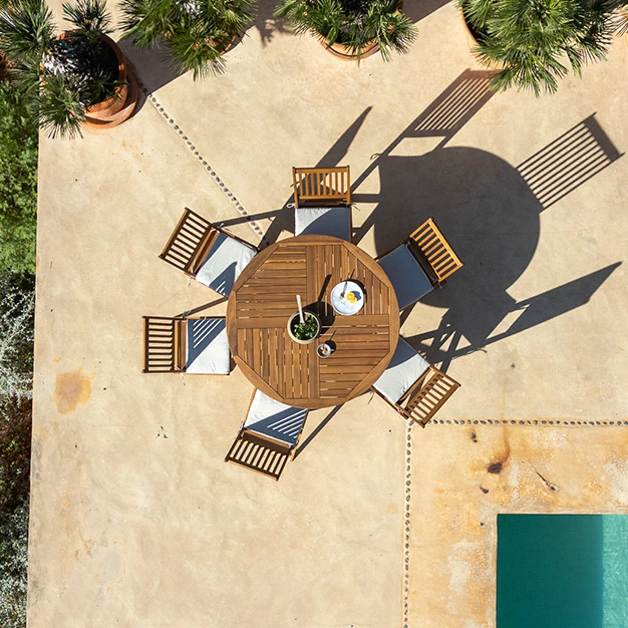 Ashby 6 Seater Wooden Round Garden Dining Set with Grey LED Premium Parasol - 130cm - Image 11