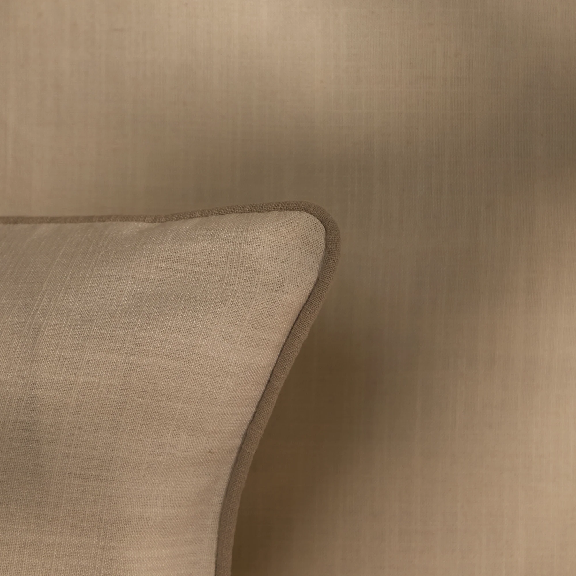 Camber 45x45cm Garden Scatter Cushion Cover - Off White with Sand Piping - Image 3