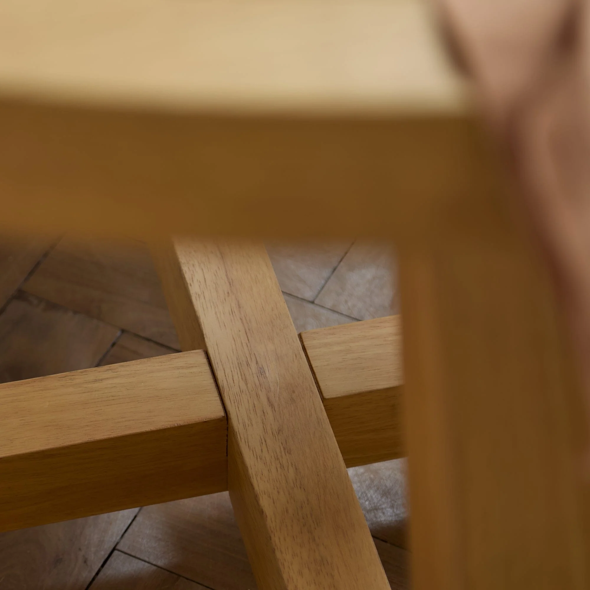 Charlotte Pale Oak Round Dining Table - Image 7