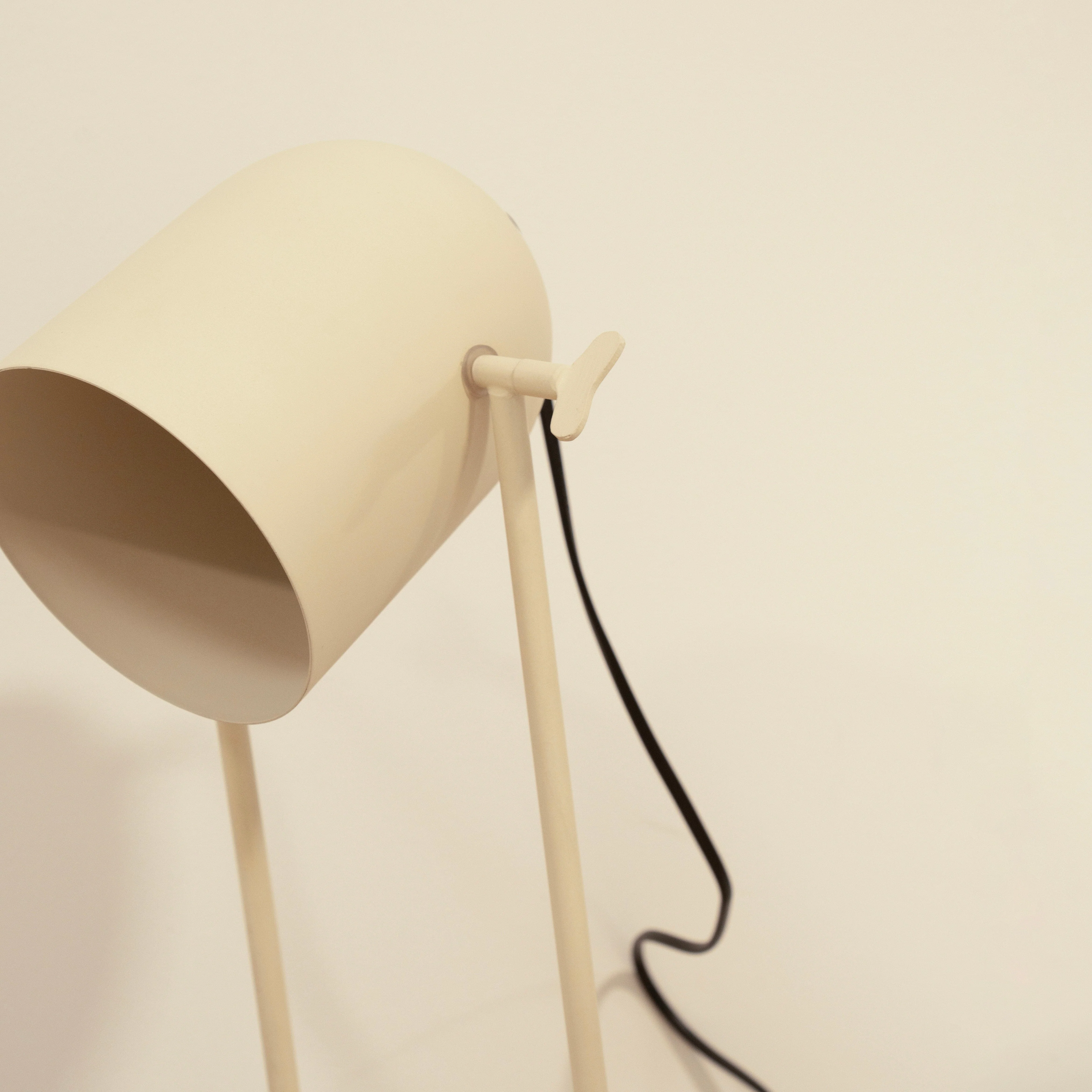 Eltham 42cm Metal Desk Lamp - Taupe - Image 4