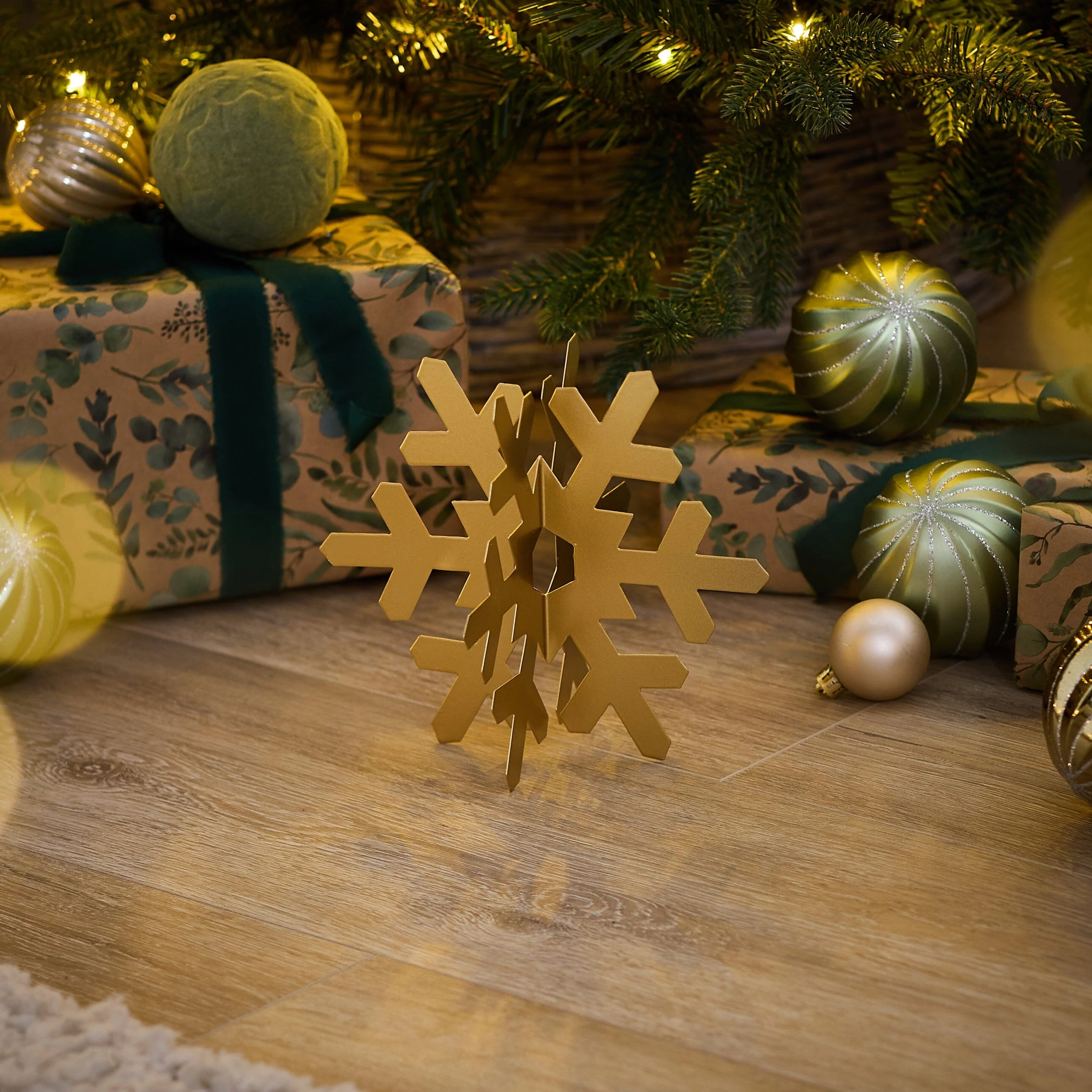 Falun 15cm Metal Snowflake Ornament - Gold
