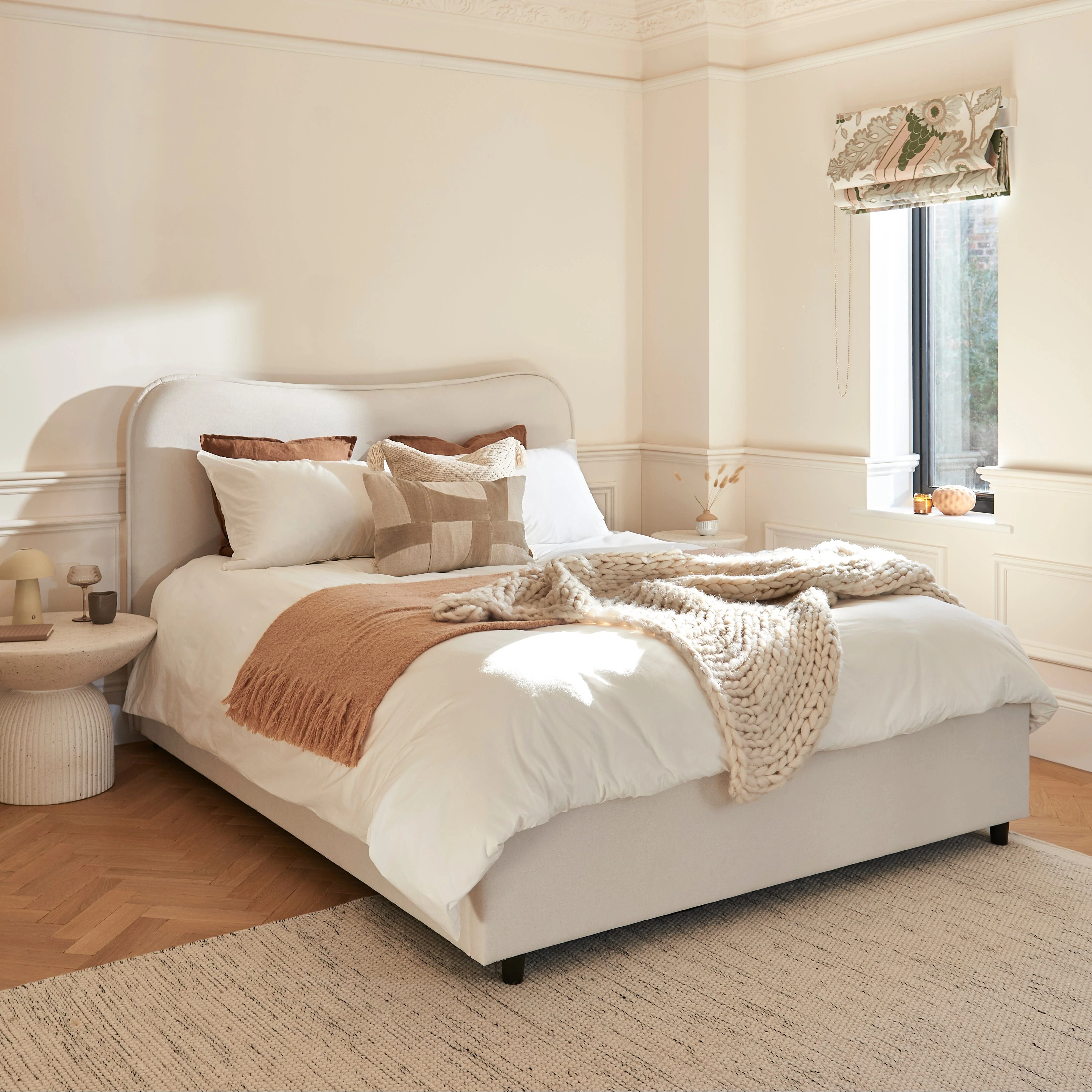 Finola Super King Ottoman Bed - Ivory - Image 5
