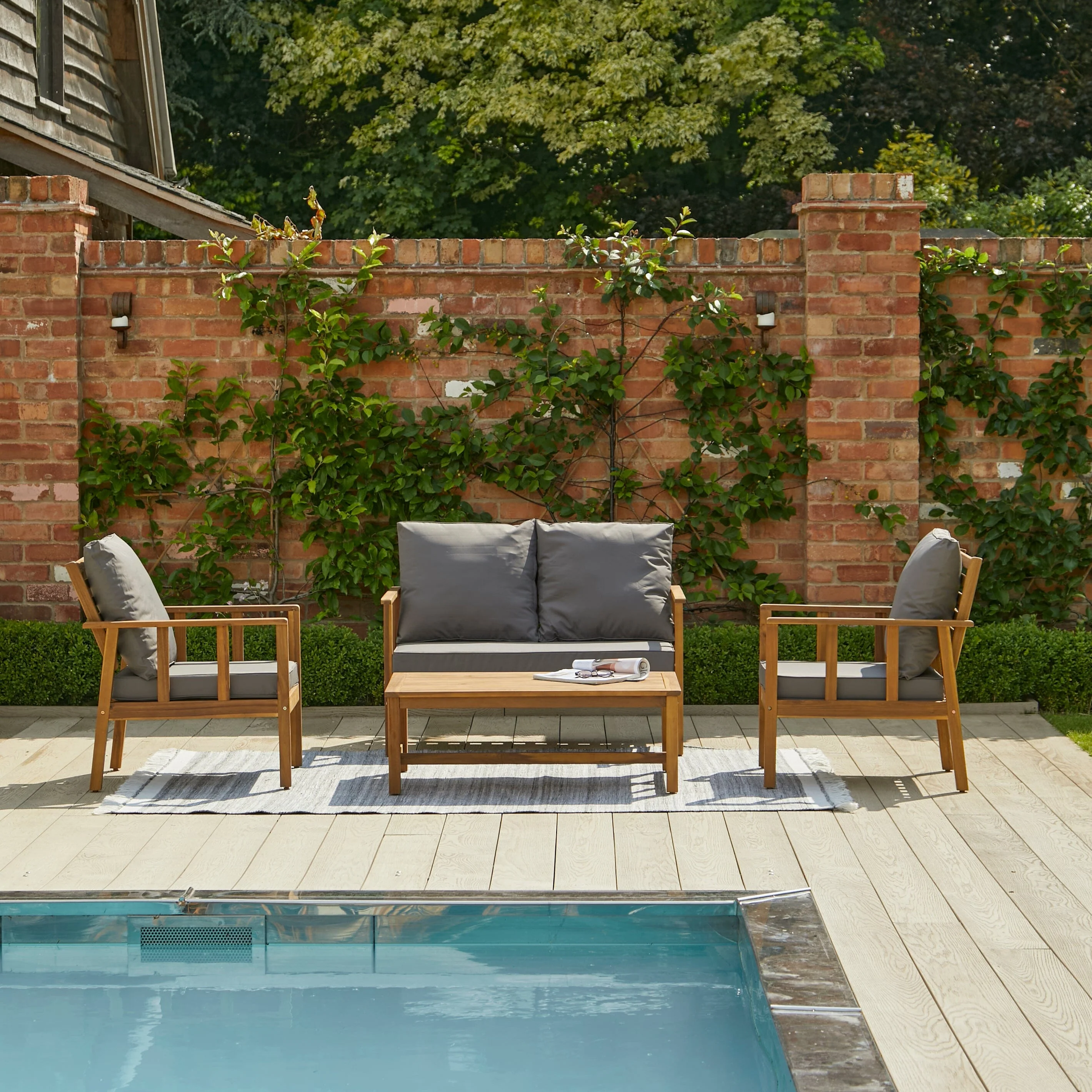 Harrelson Wooden Garden Sofa Set with Cream LED Premium Cantilever Parasol - Grey Cushions - Image 3