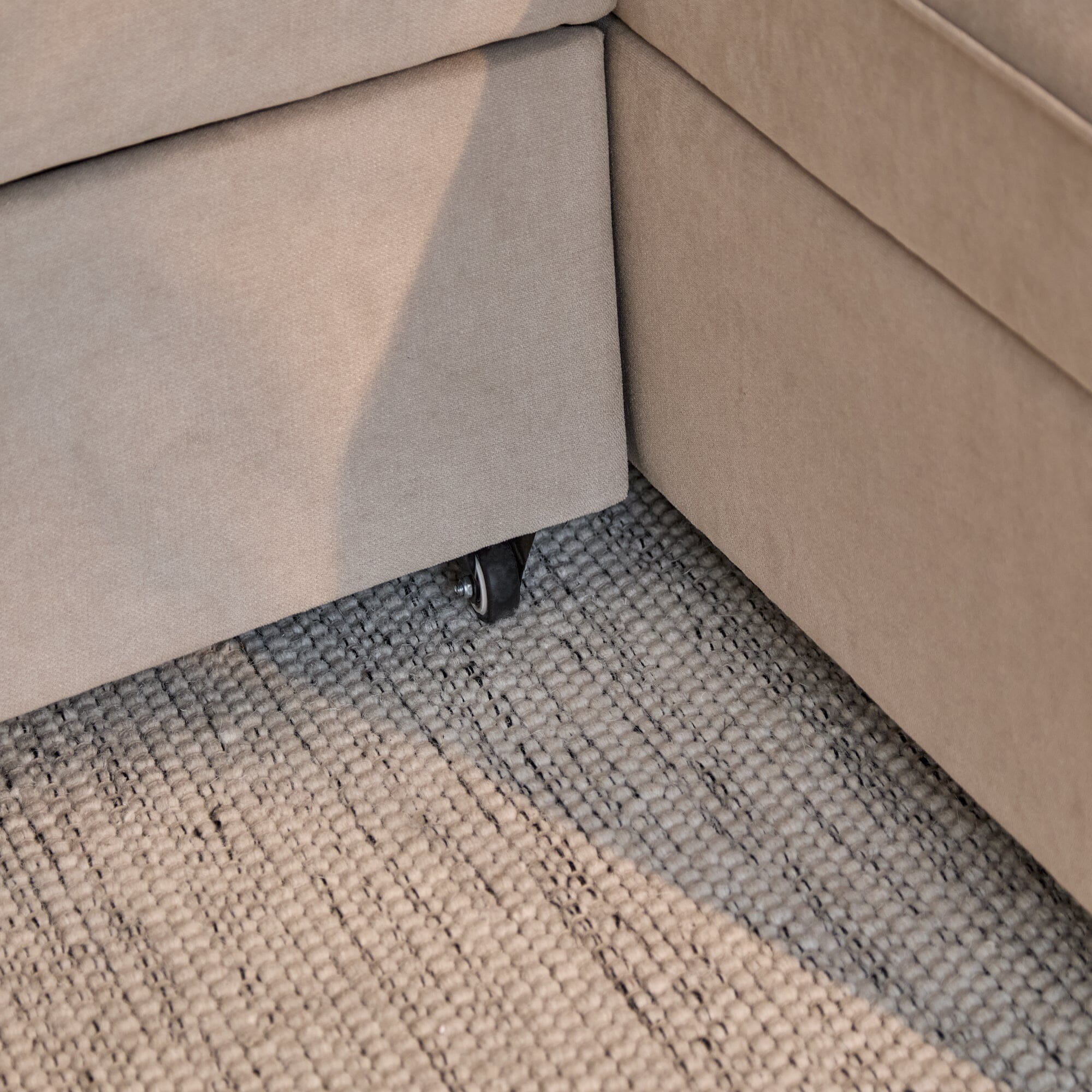 Outlet - Hugo Pull-Out Corner Sofa Bed - Warm Taupe - Image 12