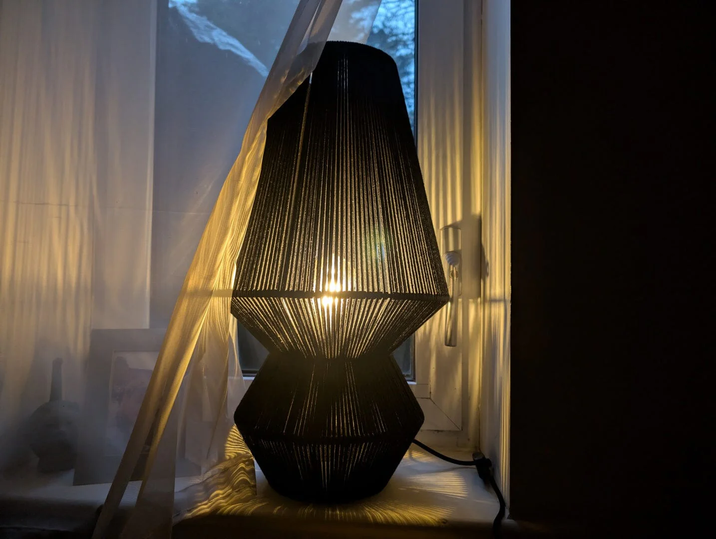Neri Large Black Cotton String Table Lamp - Image 3