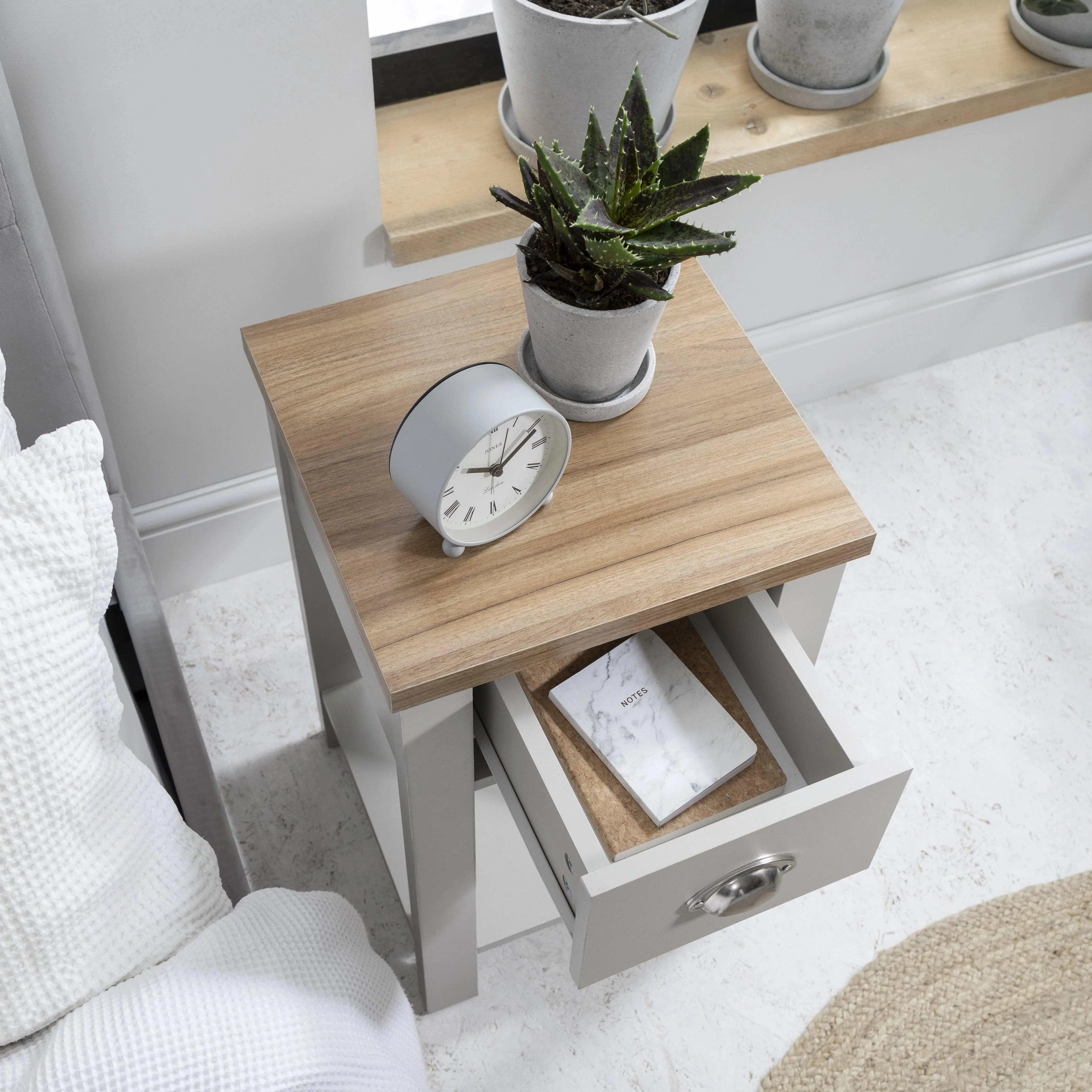 Outlet – Bampton Grey Bedside Table - 1 Drawer - Image 3
