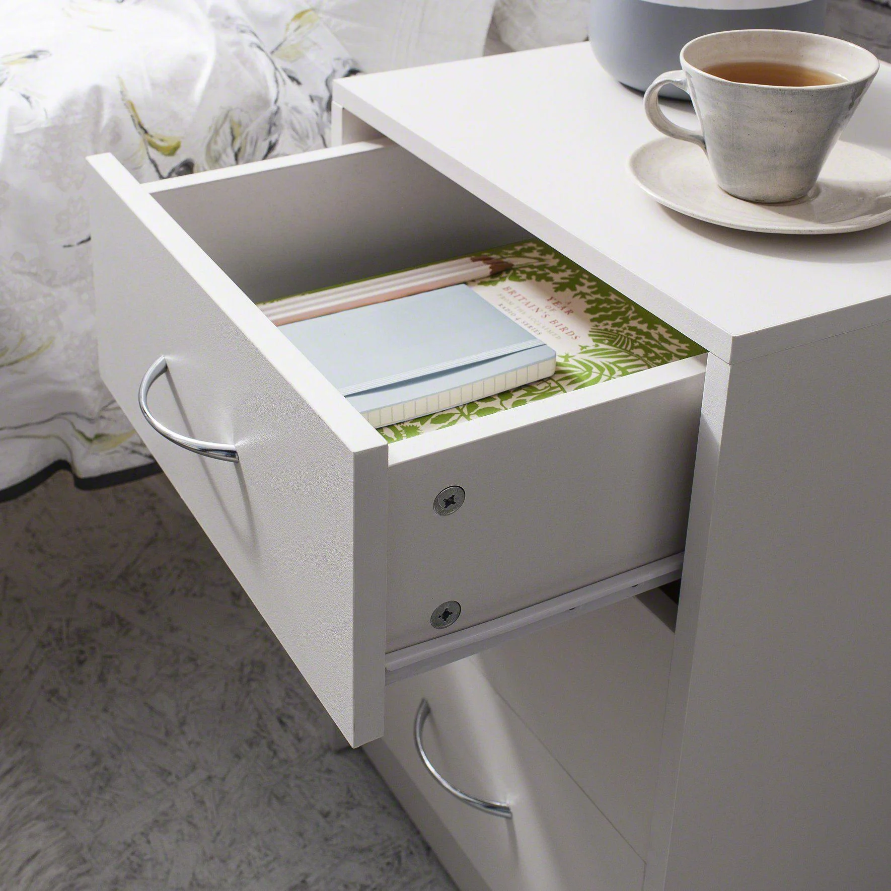 Outlet - Essie Bedside Table 3 Drawer - White - Image 3