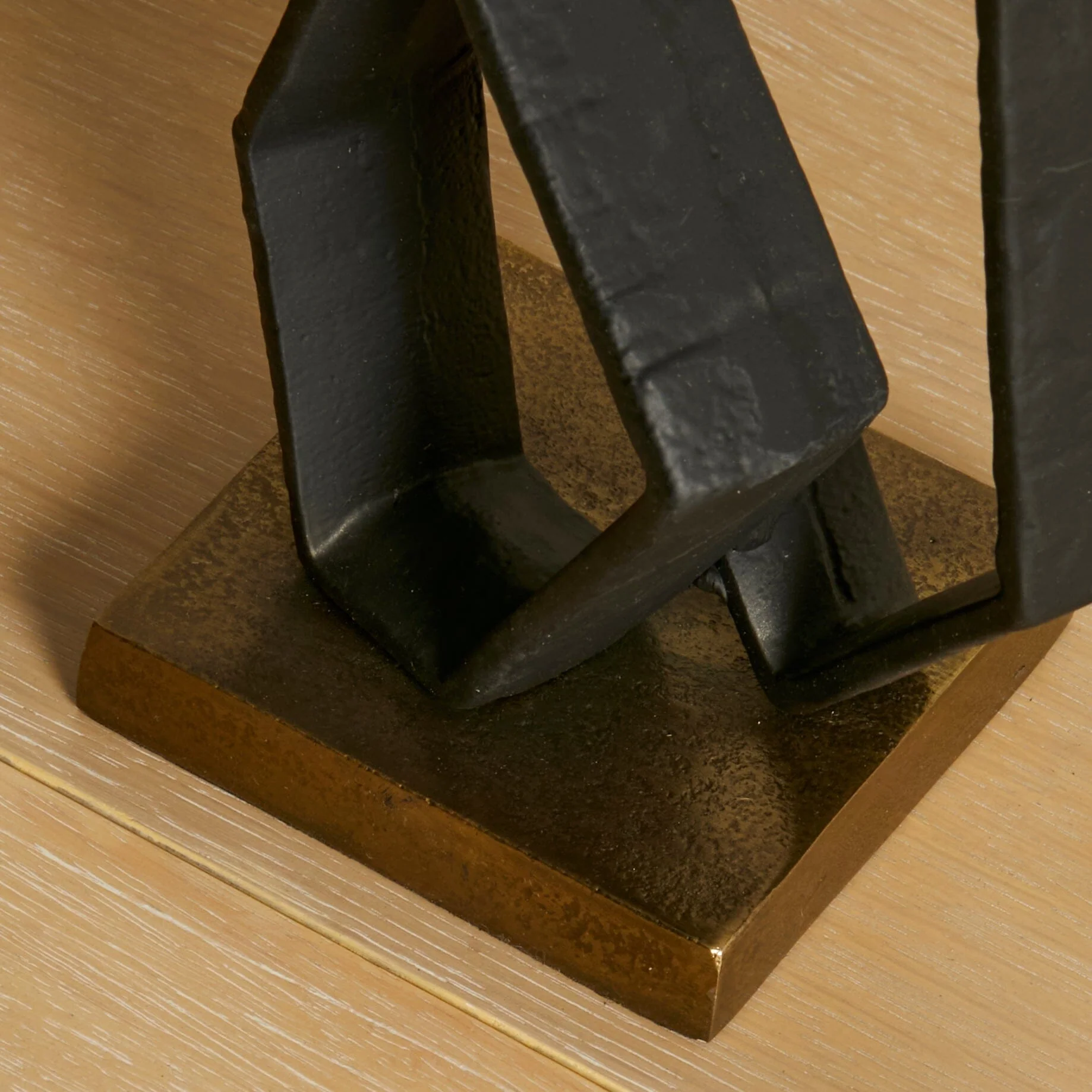 Outlet - Harbridge Metal Abstract Ornament Black - 22cm - Image 4