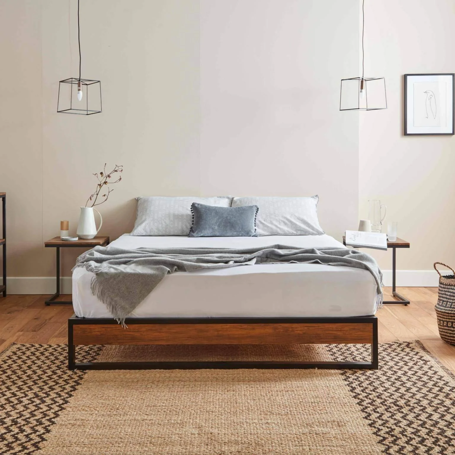 Outlet - Heeley Metal And Wood Bed King - Image 4