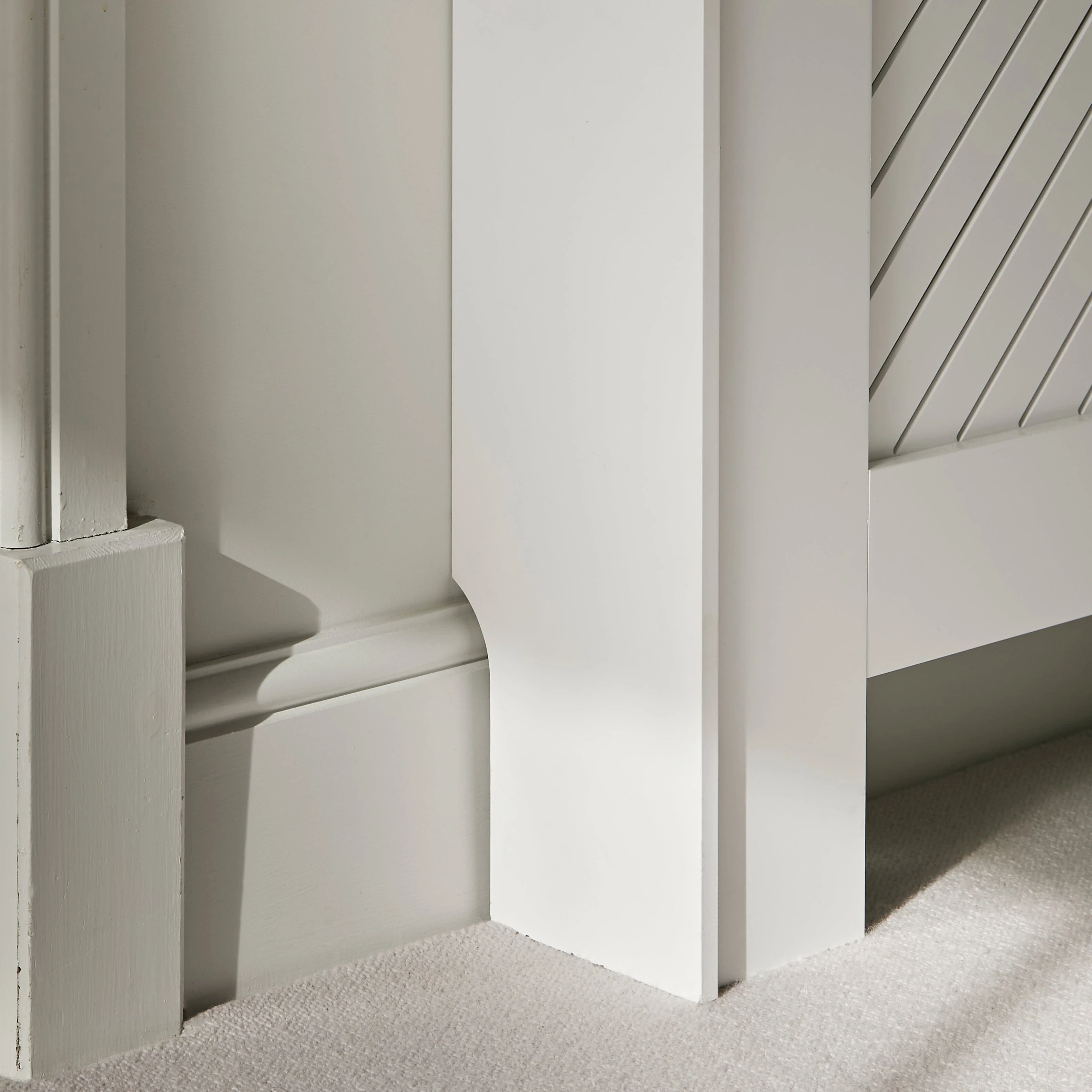Jack Adjustable Radiator Cover - Snow White - Image 5