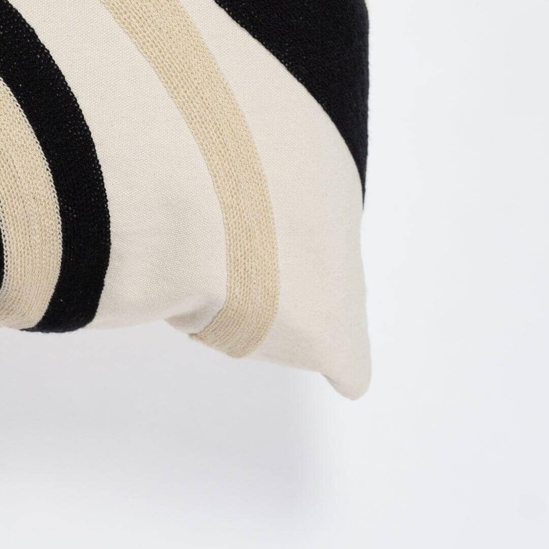 Outlet - Kintbury 45x45cm Swirl Cushion Cover - Natural - Image 2
