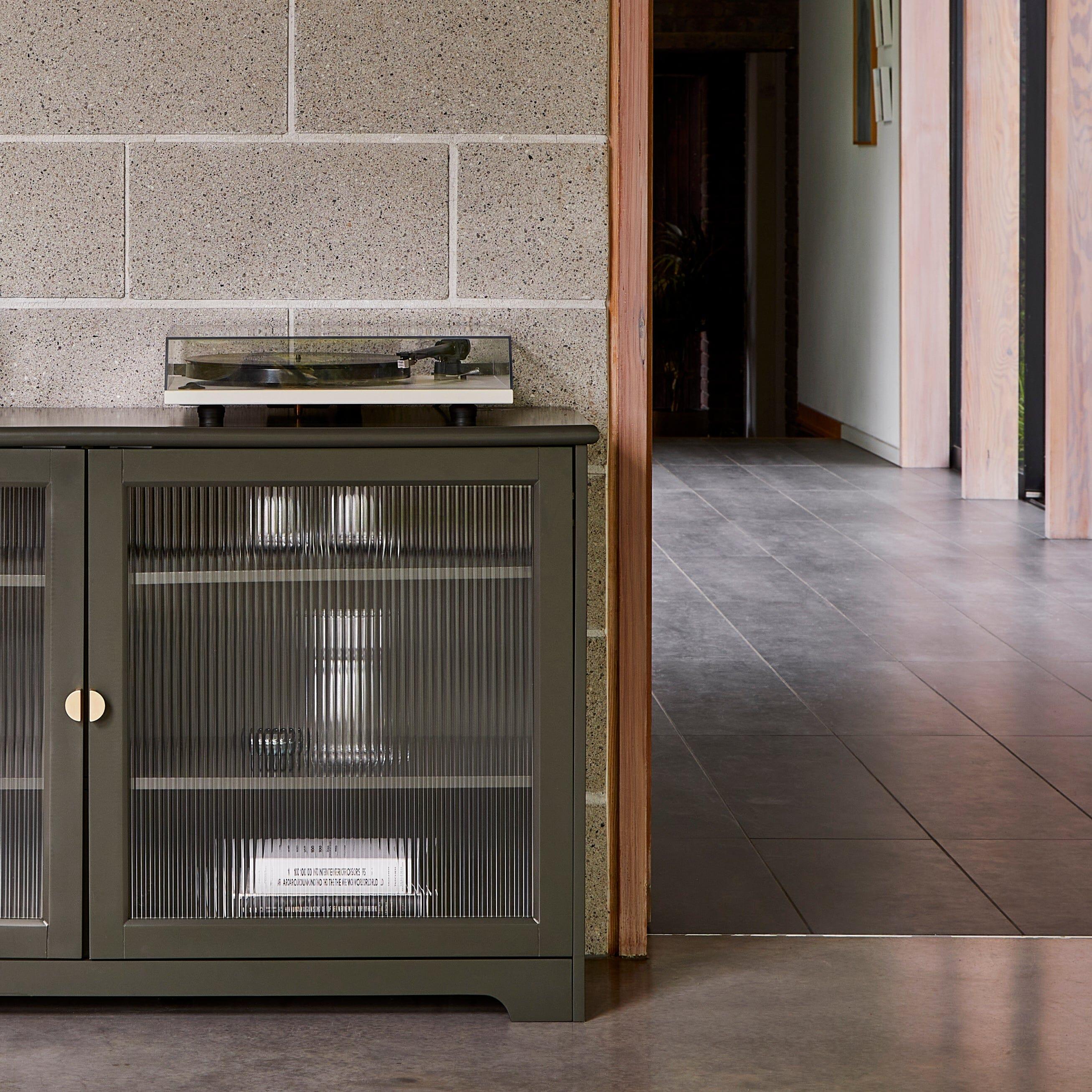 Outlet - Lua Large 2 Door Sideboard in Fir Green with Fluted Glass - Image 4