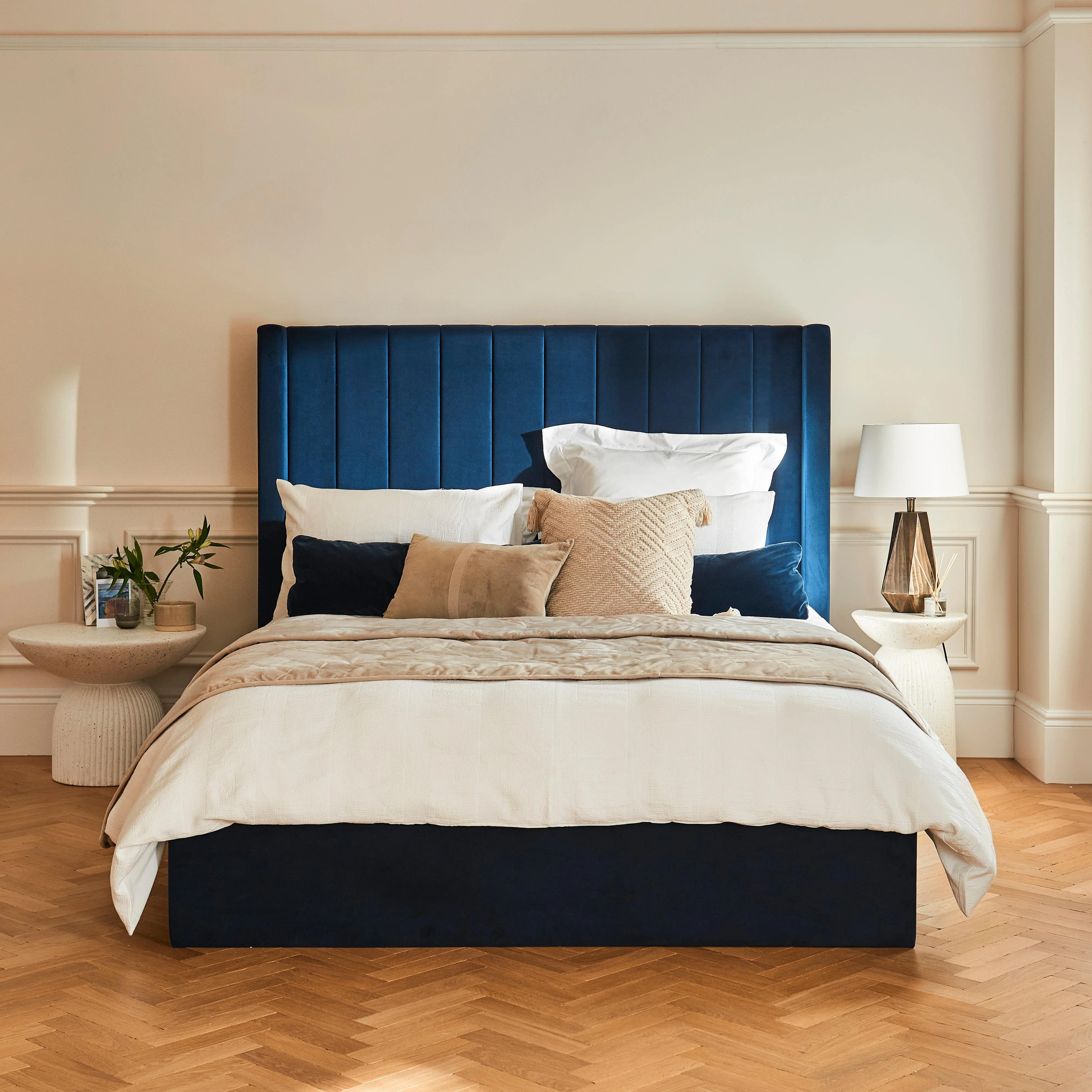 Outlet - Alice King Ottoman Bed - Ink - Image 6