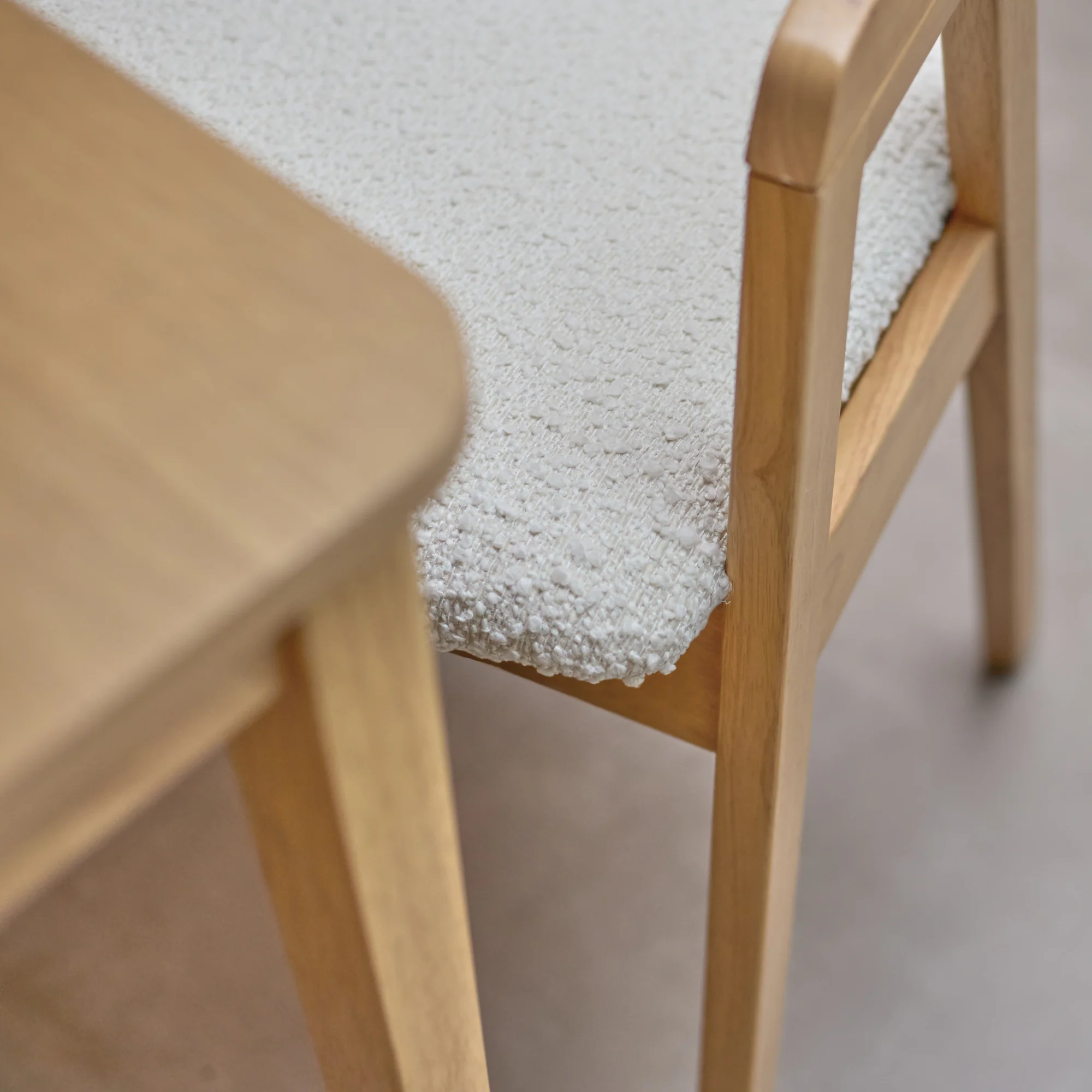 Paul Pale Oak Extending Dining Table Set - 4 Seater - Ella Off White Boucle Carver Chairs - Pale Oak Legs - Image 6