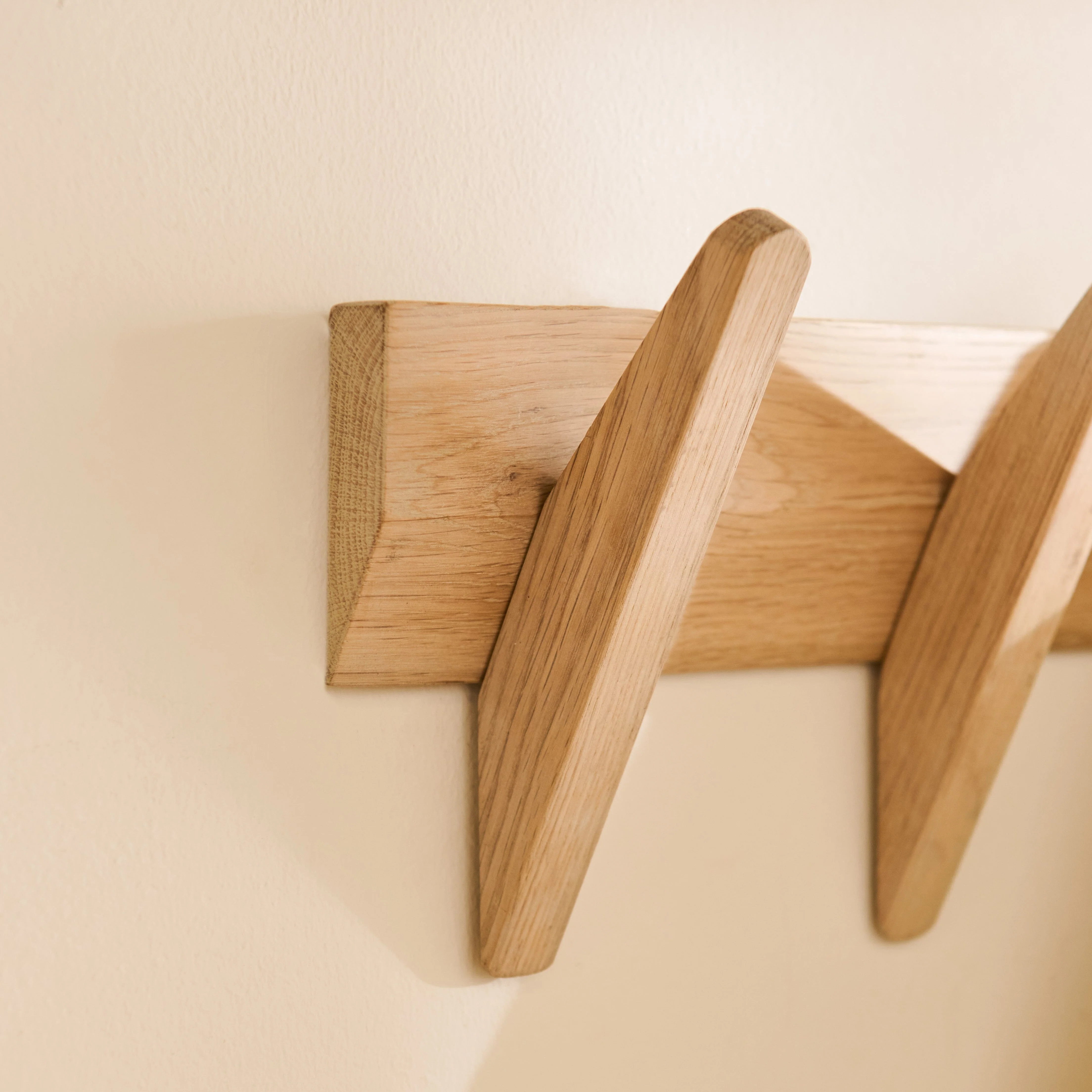 Roe Large Whitewash Oak Coat Rack - Image 5