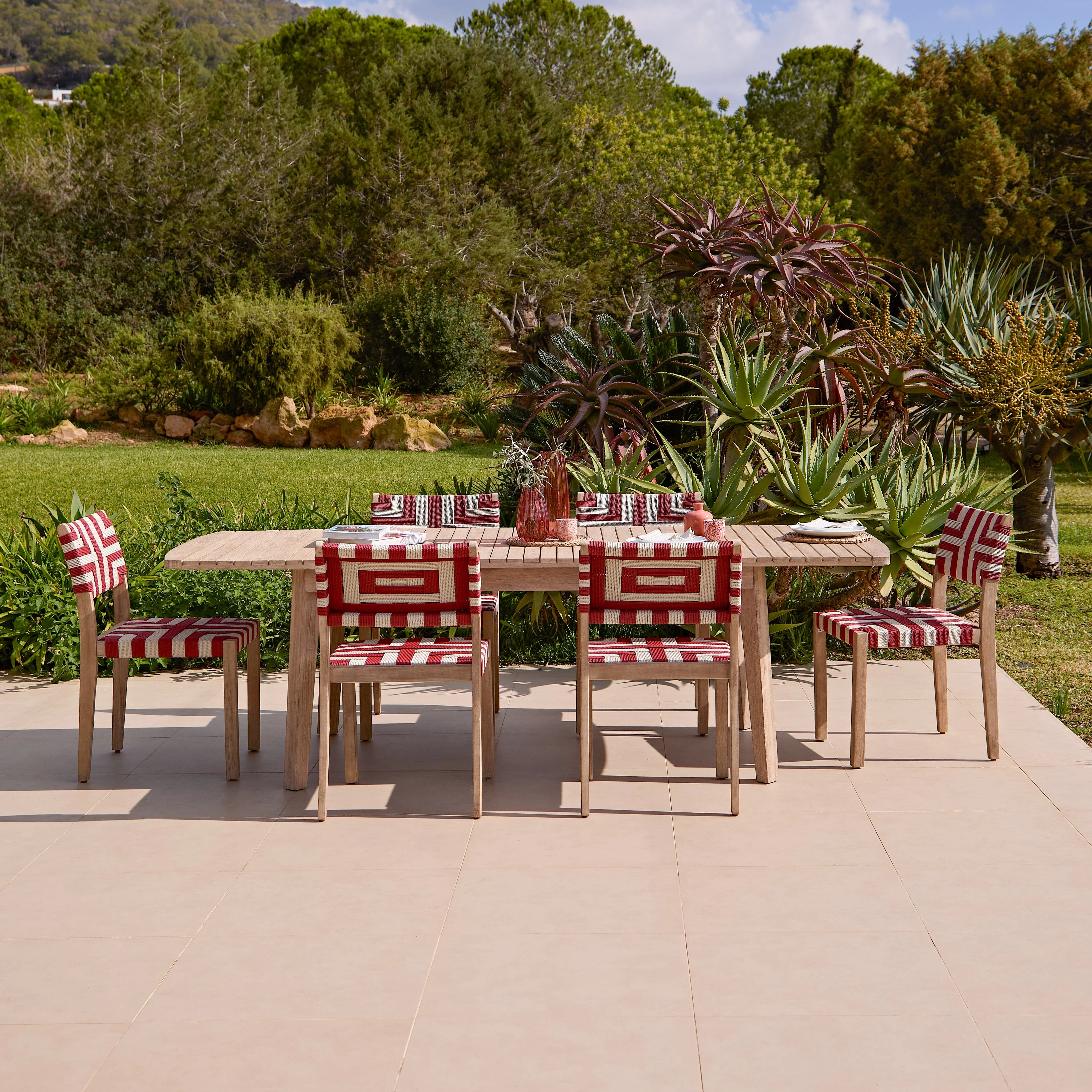 Saffron 6 Seater Extending Wooden Garden Dining Set with Saffron Paprika/Beige Chairs - Image 5