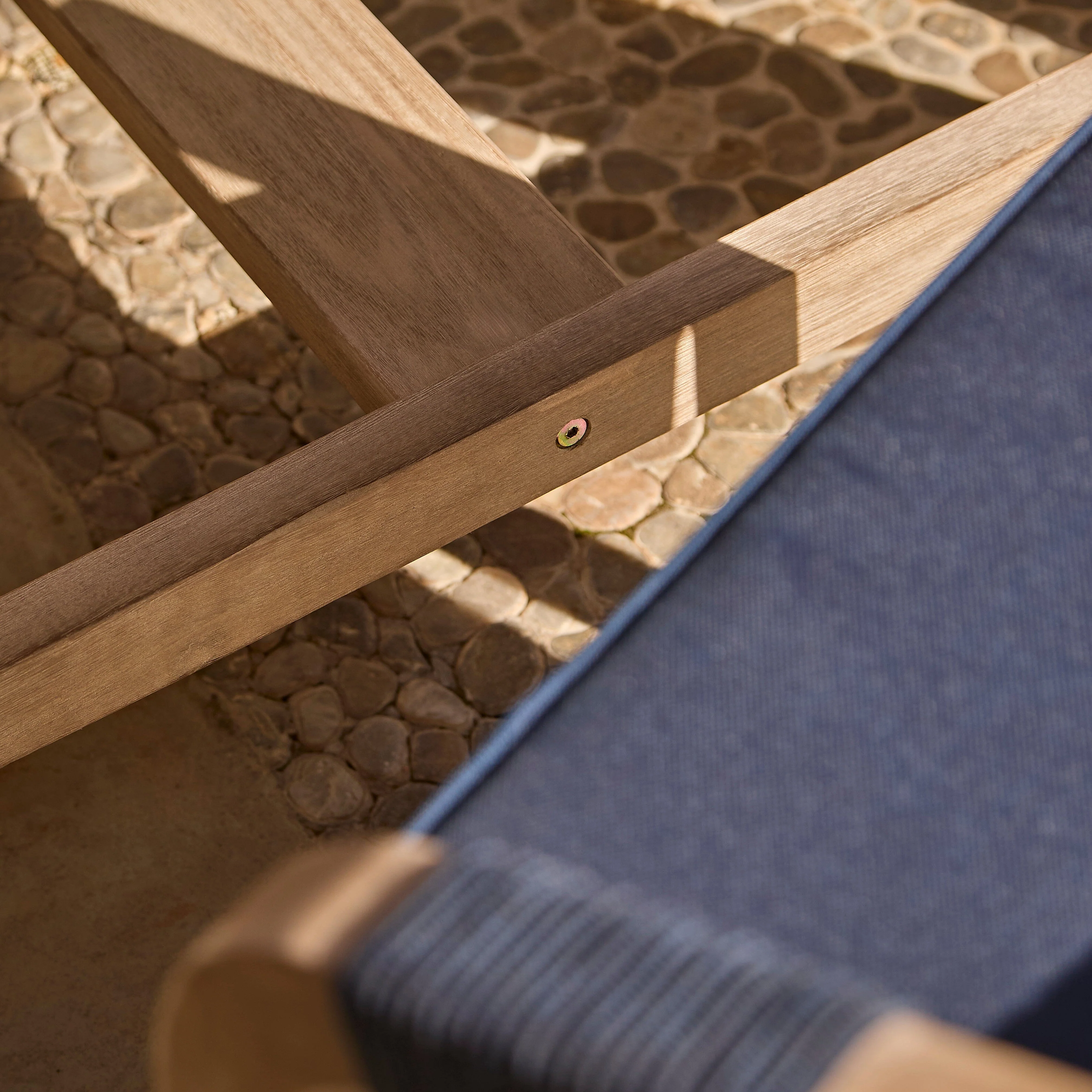 Shiro 6 Seater Wooden Garden Dining Set with 2 Shiro Benches & 2 Shiro Chairs - Navy Rope - Image 12