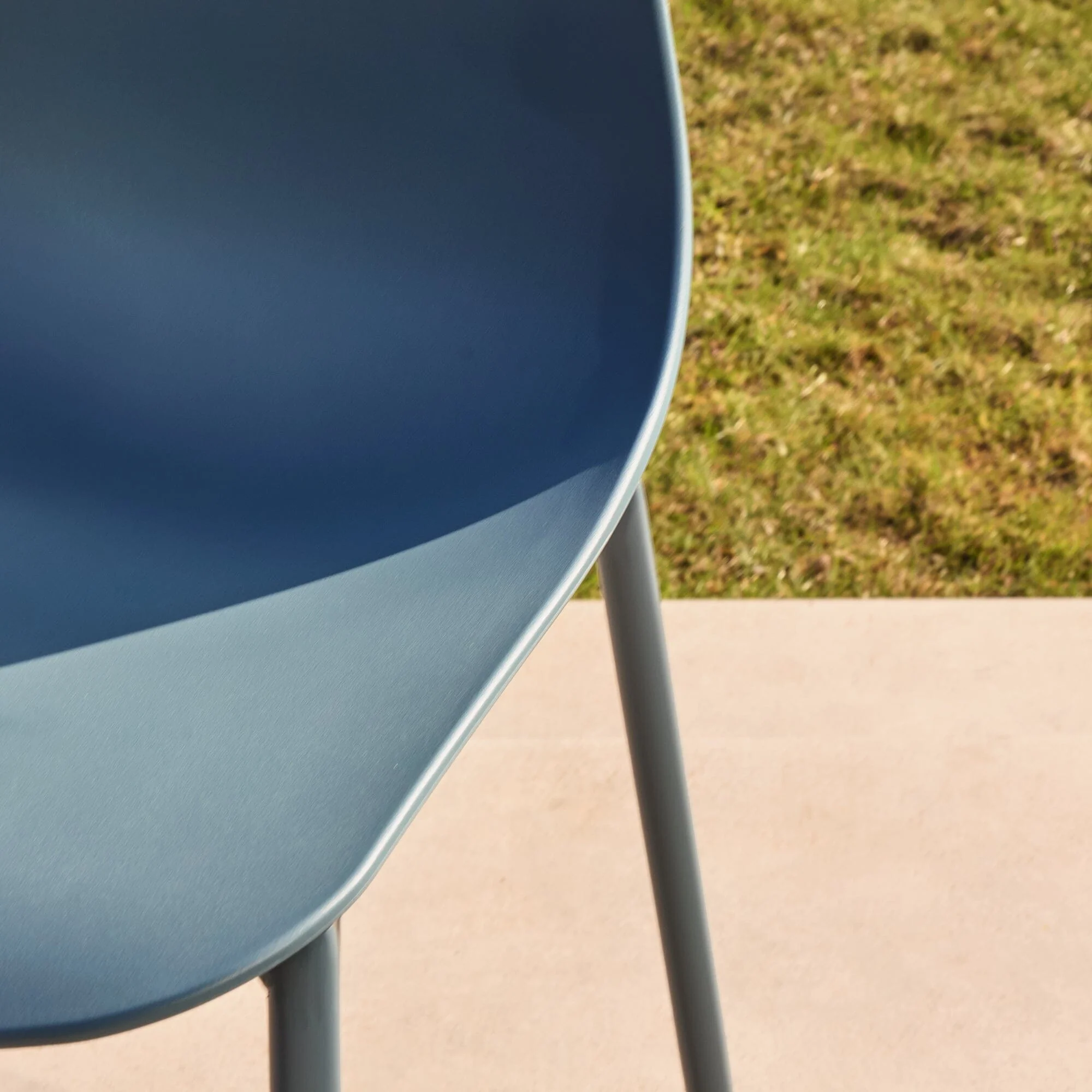 Wilder 6 Seater Metal Garden Dining Set with Wren Blue Chairs - Image 9