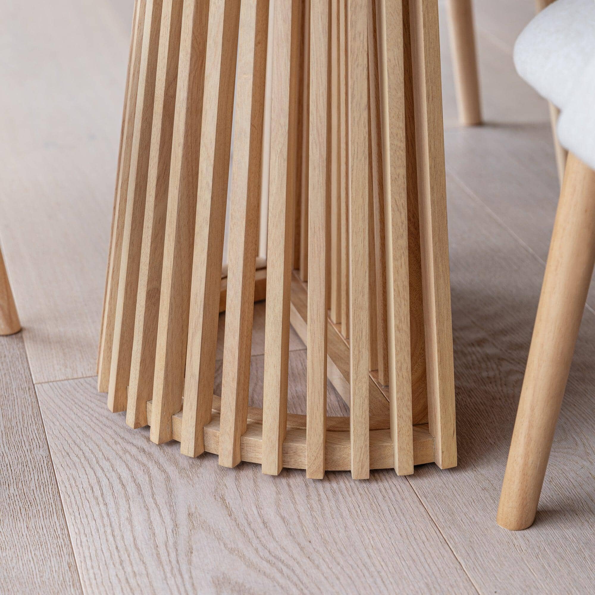Willow Pale Oak Dining Table Set - 6 Seater - Freya Sand Dining Chairs - Whitewash Legs - Image 5
