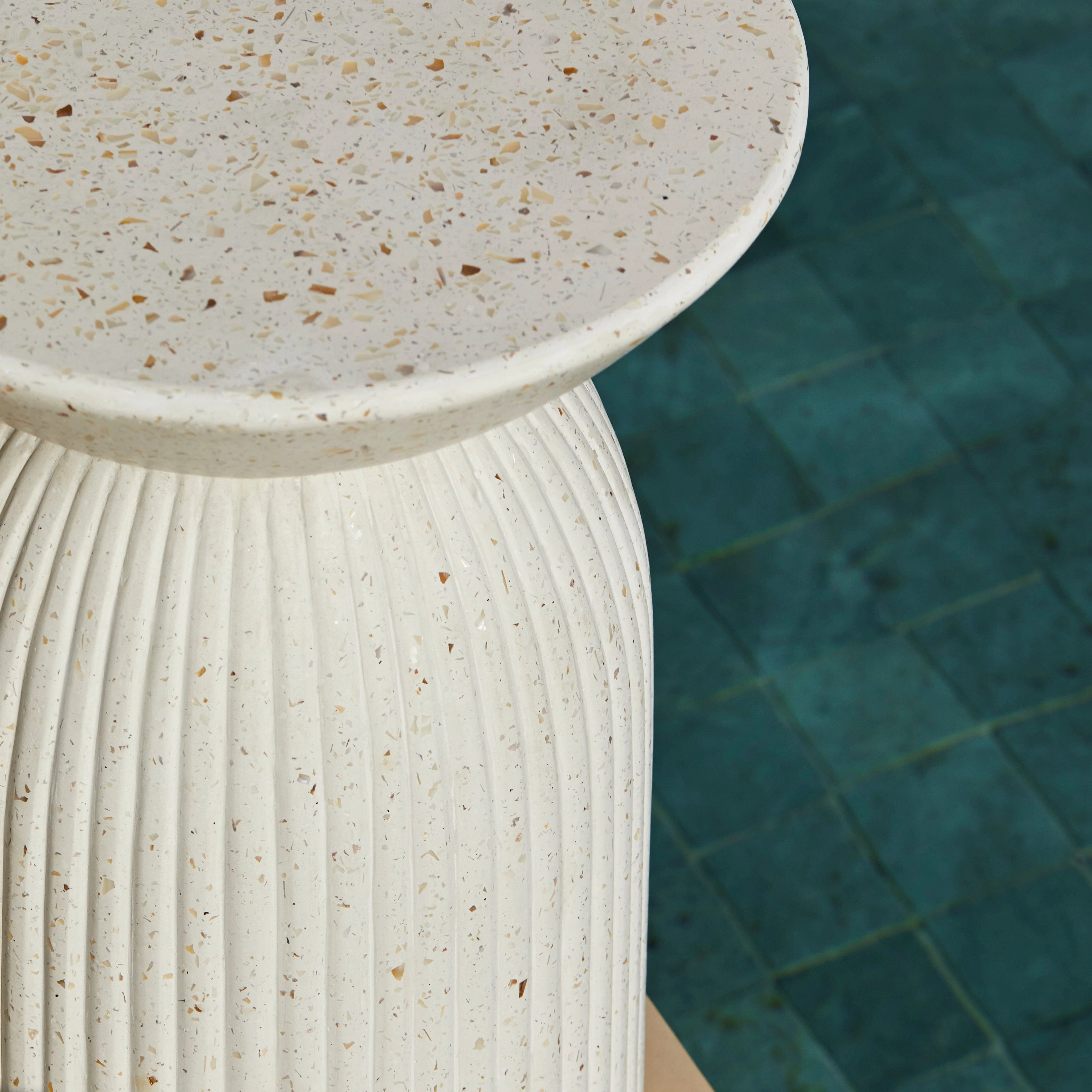 Zaliki Concrete Round Garden Side Table - Pearl Terrazzo - Image 13